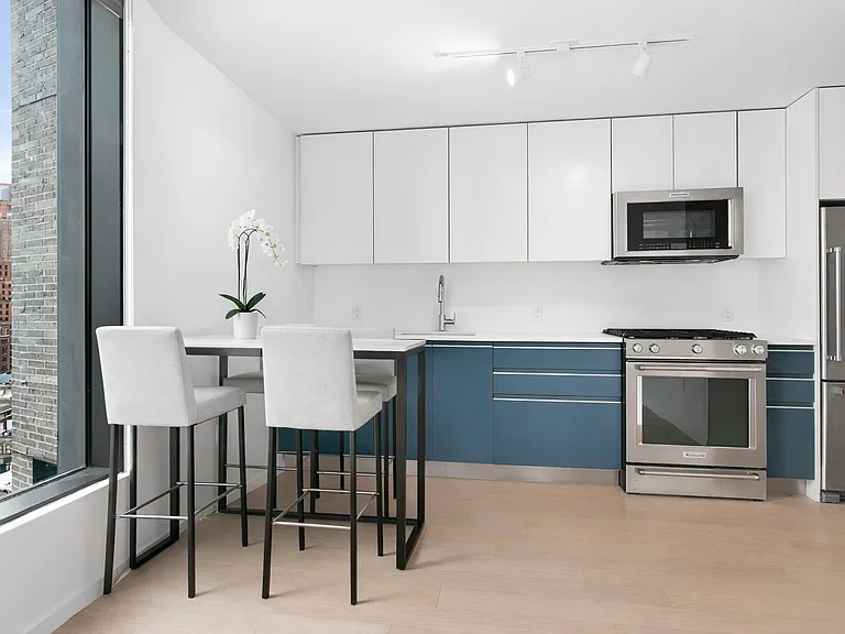 415 Red Hook Ln #6E — Photo 4