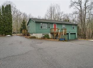 215 Old Colchester Rd, Salem, CT 06420