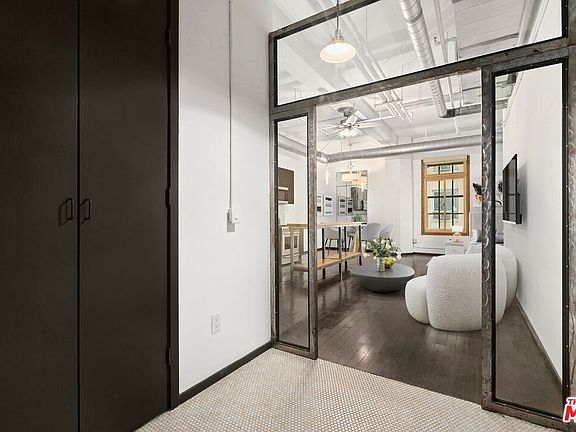 4th image of 1645 Vine St APT 301