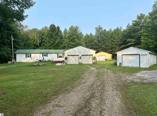 609 N Leaton Rd, Mount Pleasant, MI 48858