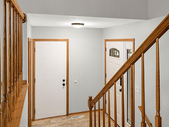 5th image of 16690 Willow Ln SW