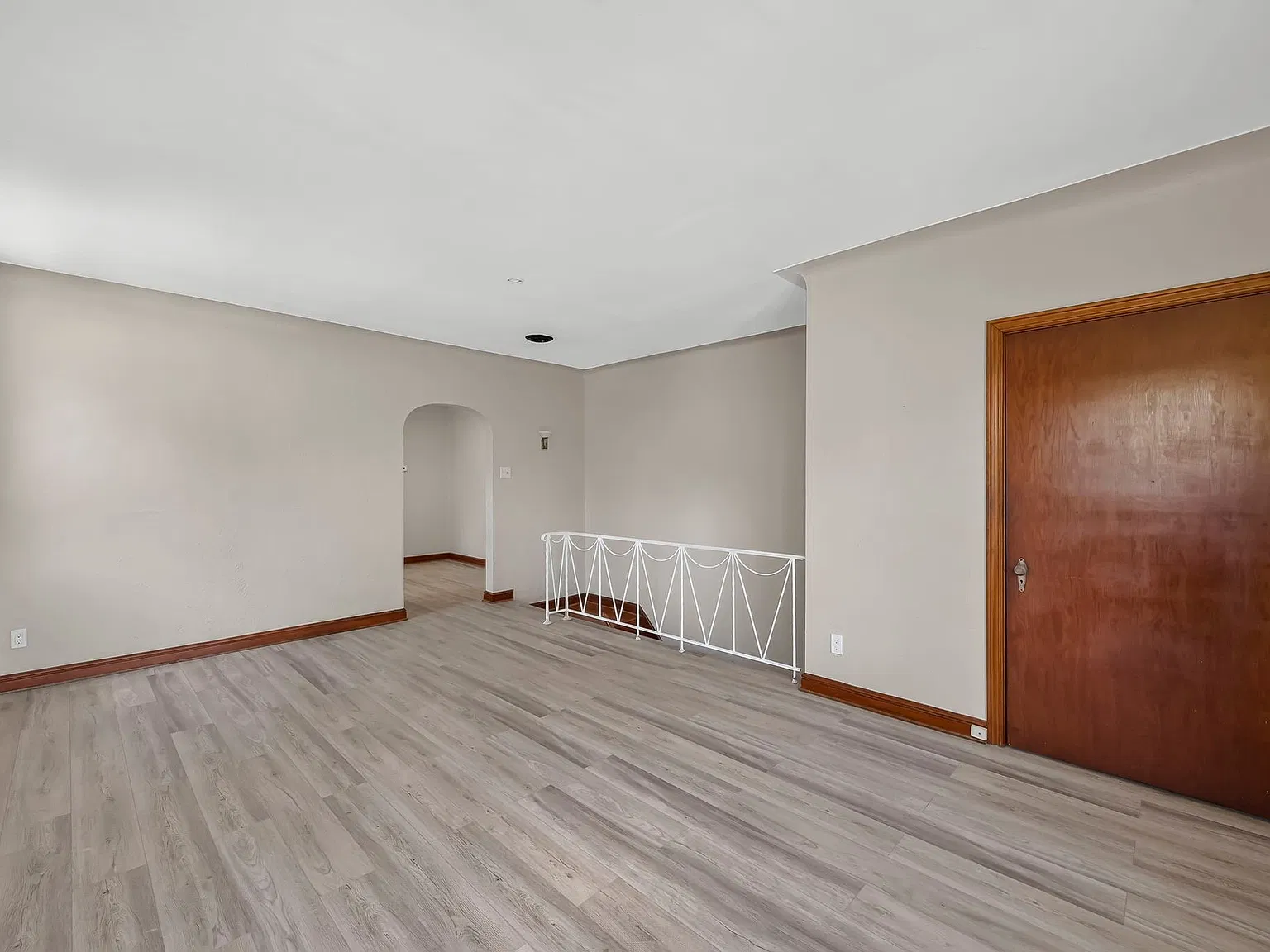 Updated Apartment for Rent in Holly Hills — Photo 2