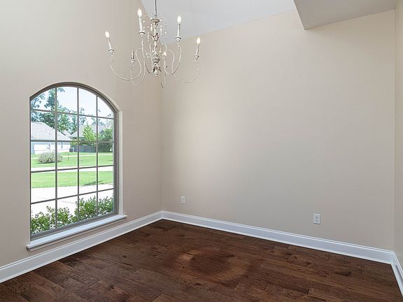 3rd image of 1702 Rhetts Dr