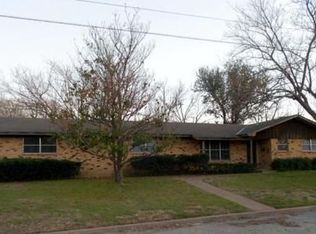 1102 W 21st St, Clifton, TX 76634