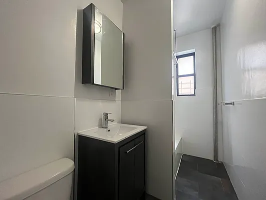 Rented by Premier One Realty LLC | media 5