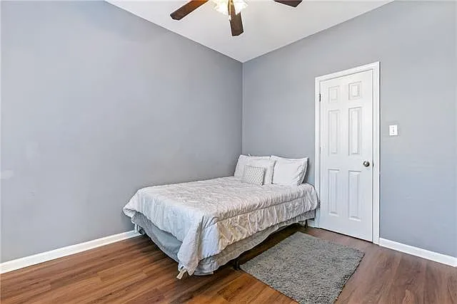 1512 N Robertson St — Photo 8