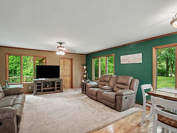 3rd image of 1646 Boy Scout Rd