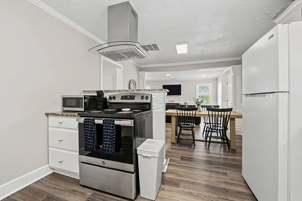 1 bed, $935 — Photo 4