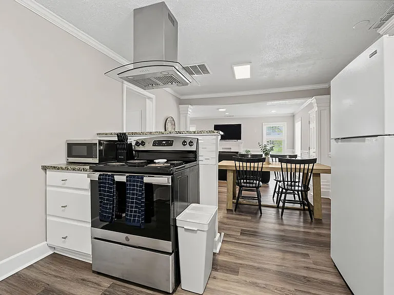 1391 Lorenzo Dr SW — Photo 5