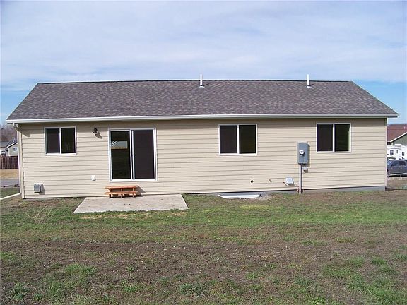 3rd image of 1245 Maxer Dr