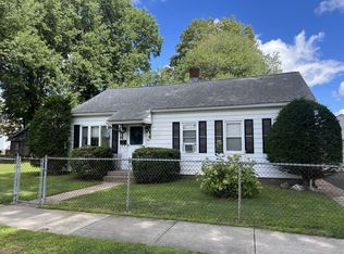 38 Saint Anthony St, Chicopee, MA 01013