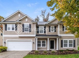 13025 Blaze Manor Ln, Charlotte, NC 28215