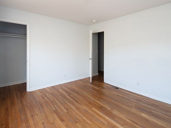 5th image of 1250 Baugh St APT D