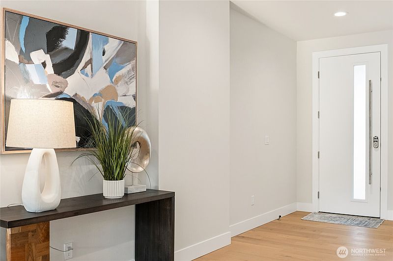 2nd image of 10209 125th Avenue NE