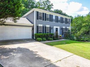 420 Barrington Dr E, Roswell, GA 30076