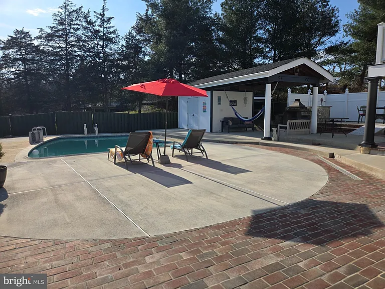 3300 Mount Airy Ct — Photo 22