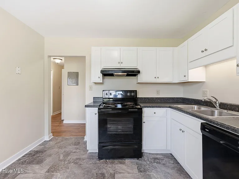 201 Shipman Rd #J-39 — Photo 10