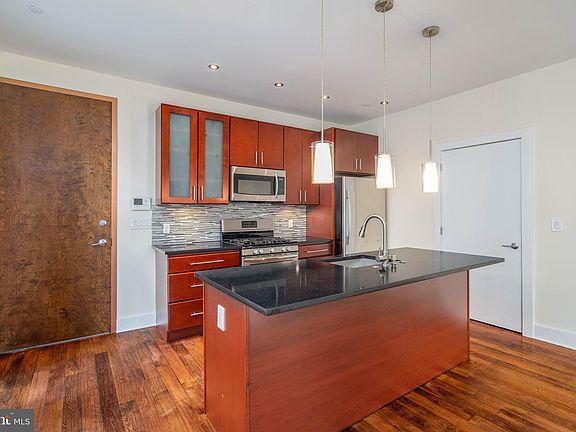 4th image of 1532 N 2nd St #27