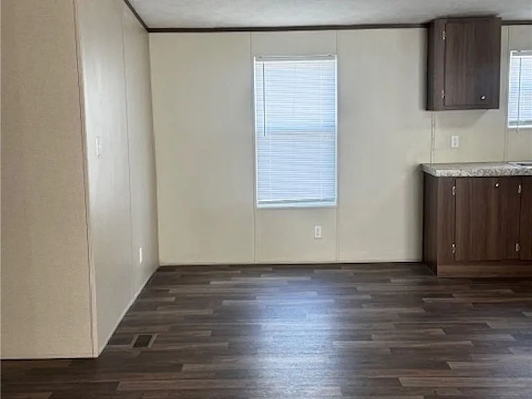 149 Burns Rd — Photo 3