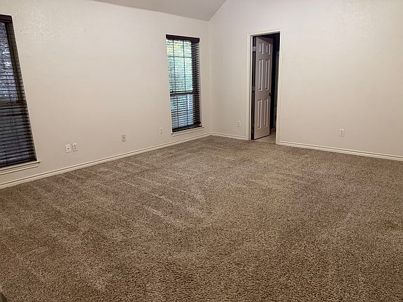 3rd image of 100 Ridge View Ct