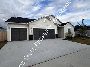 1086 Woods Bog Ct, Middleton, ID 83644