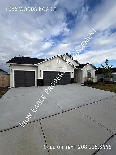 1086 Woods Bog Ct Photo 1