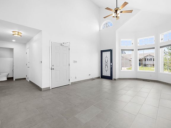 3rd image of 308 28th St NW