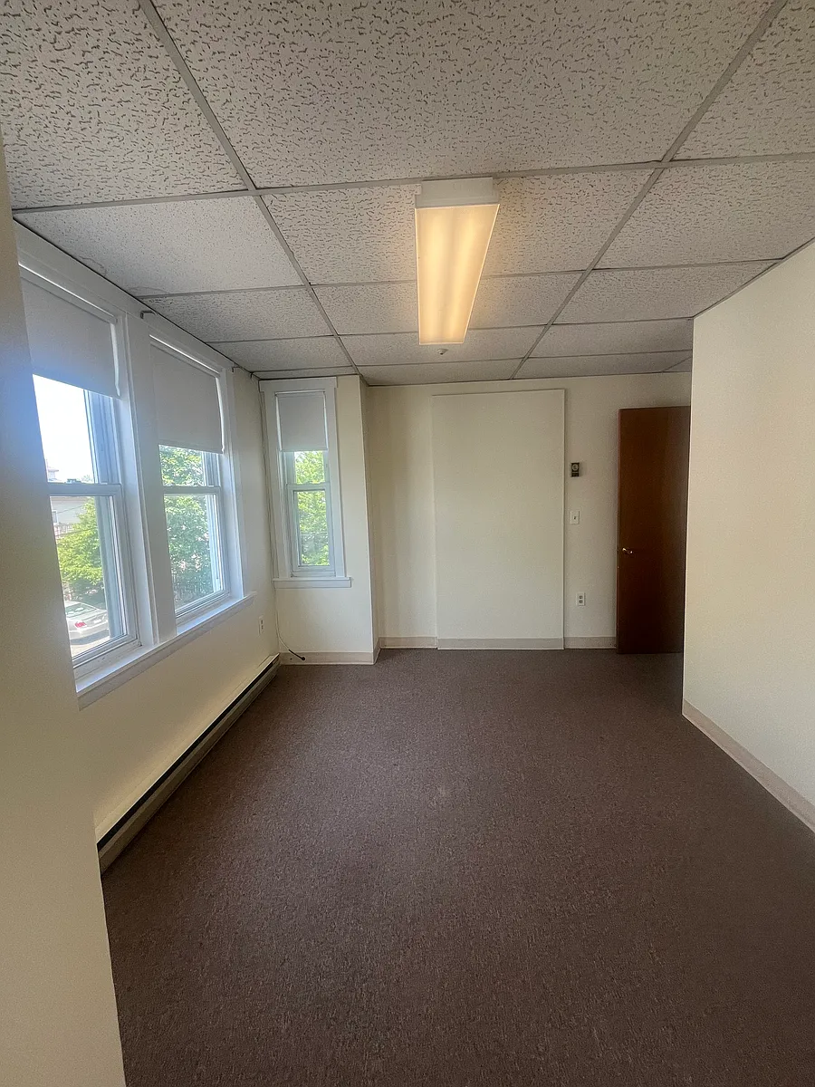 Building Photo - 723 Washington St #2F