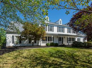 11 Catbriar Ct, Belle Mead, NJ 08502