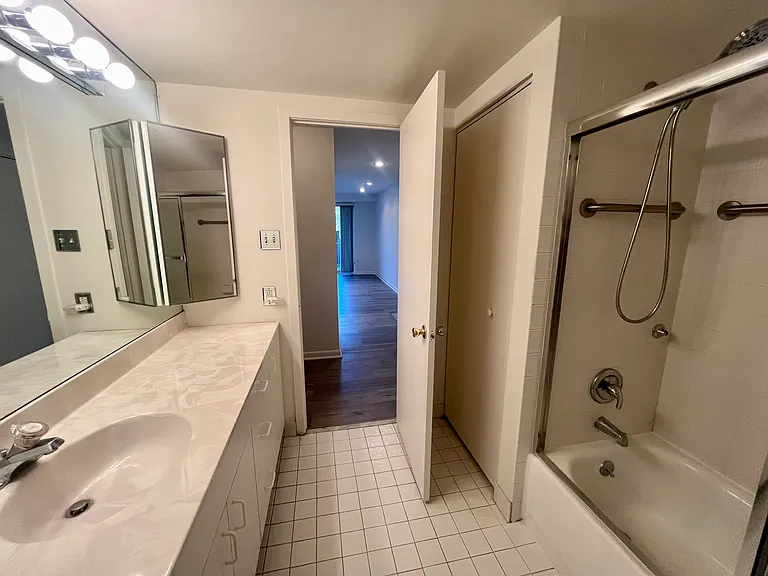 1637 Oakwood Dr #S113 — Photo 20