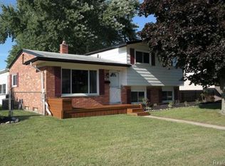 39772 Peters Dr, Canton, MI 48187