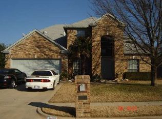 7308 Crabtree Ln, North Richland Hills, TX 76180