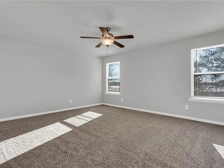 1645 Villageside Ct — Photo 17