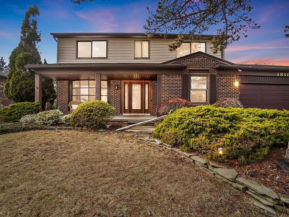 1st image of 18160 Parkridge Dr