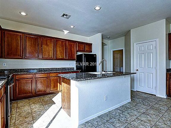 5th image of 217 Frad Ave