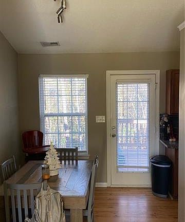 3rd image of 5209 Park Place Dr #13
