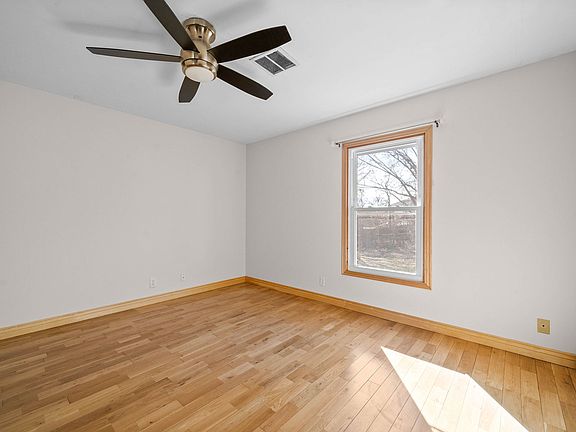 5th image of 1386 William Suiters Ln