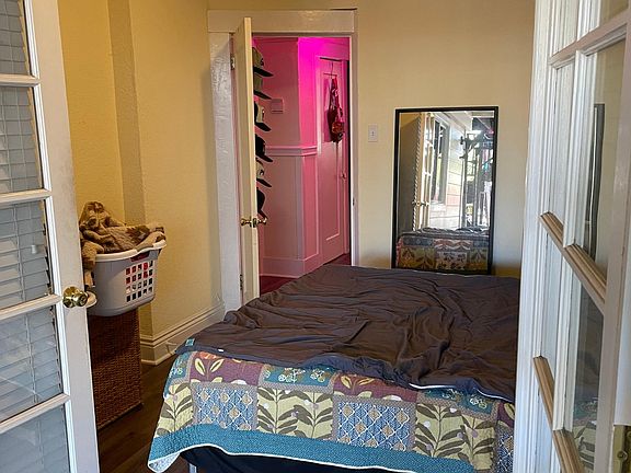 5th image of 228 Clipper St #1/2