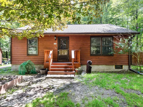 215 Orion Way, Lake Ariel, PA 18436