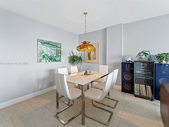 3rd image of 3800 S Ocean Dr APT 1722
