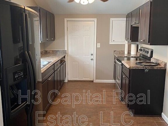 3rd image of 2213 Charles St