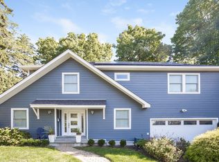 12 Greystone Rd, Larchmont, NY 10538