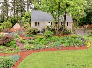 15985 S Sandalwood Rd, Oregon City, OR 97045