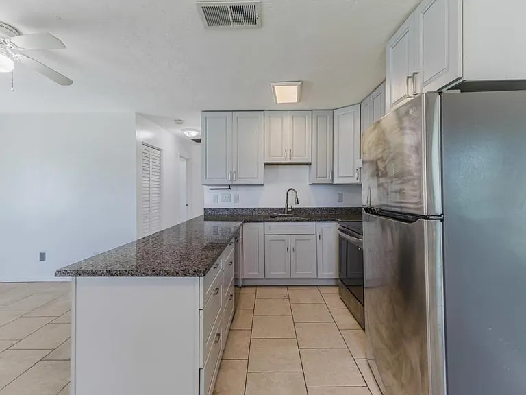 16599 Davis Rd — Photo 20