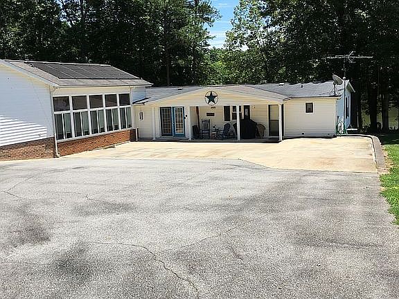 2nd image of 148 Larkin Mill Cir