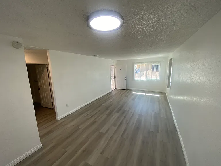 1121 Barstow Rd #C — Photo 13