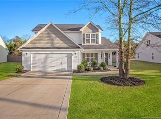 1415 Vandenberg Dr, Fayetteville, NC 28312
