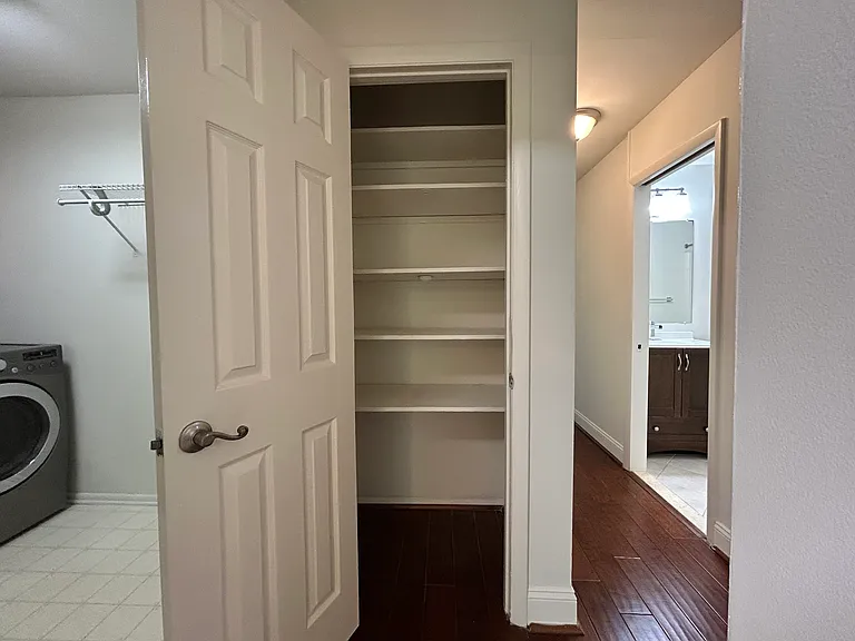 228 Crocker Dr #F — Photo 19
