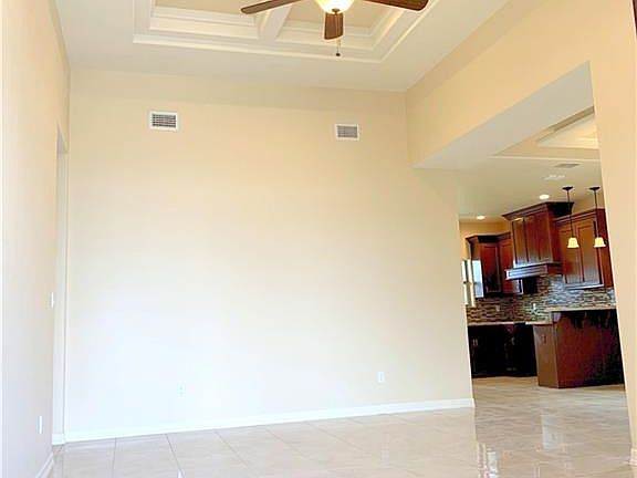 5th image of 414 S Mina De Oro St