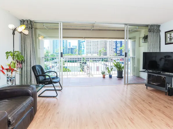 430 Keoniana St APT 114, Honolulu, HI 96815